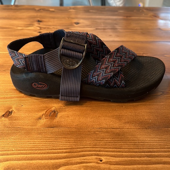 Men’s Size 8 Chaco’s - Picture 3 of 4